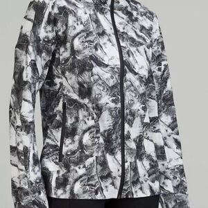 Lululemon Break A Trail Jacket Size 6